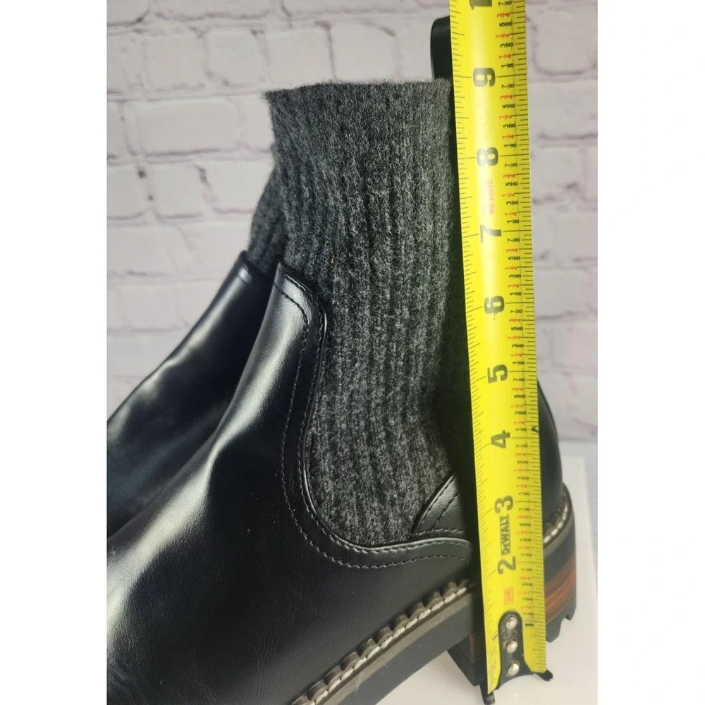 Universal Threads Women's Size 8 1/2  Black Boots 2 Inch Heels Sweater Type Cuff